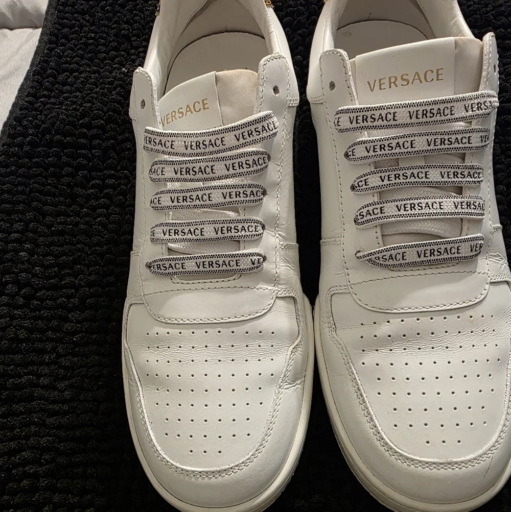 Authentic Versace White Leather Logo Lace-Up Trainers with Branded Laces - Picture 5 of 6